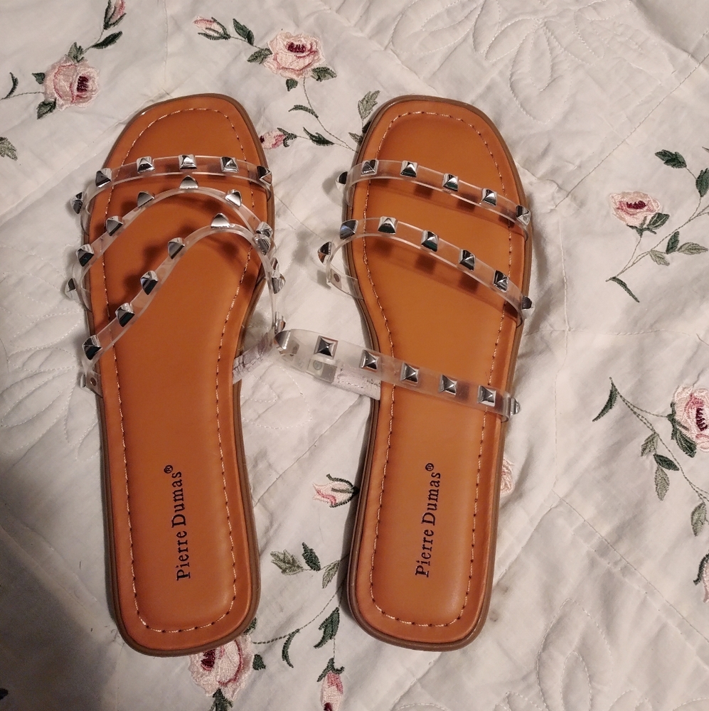 Size 7 1/2 cute clear sandals. Brand new.